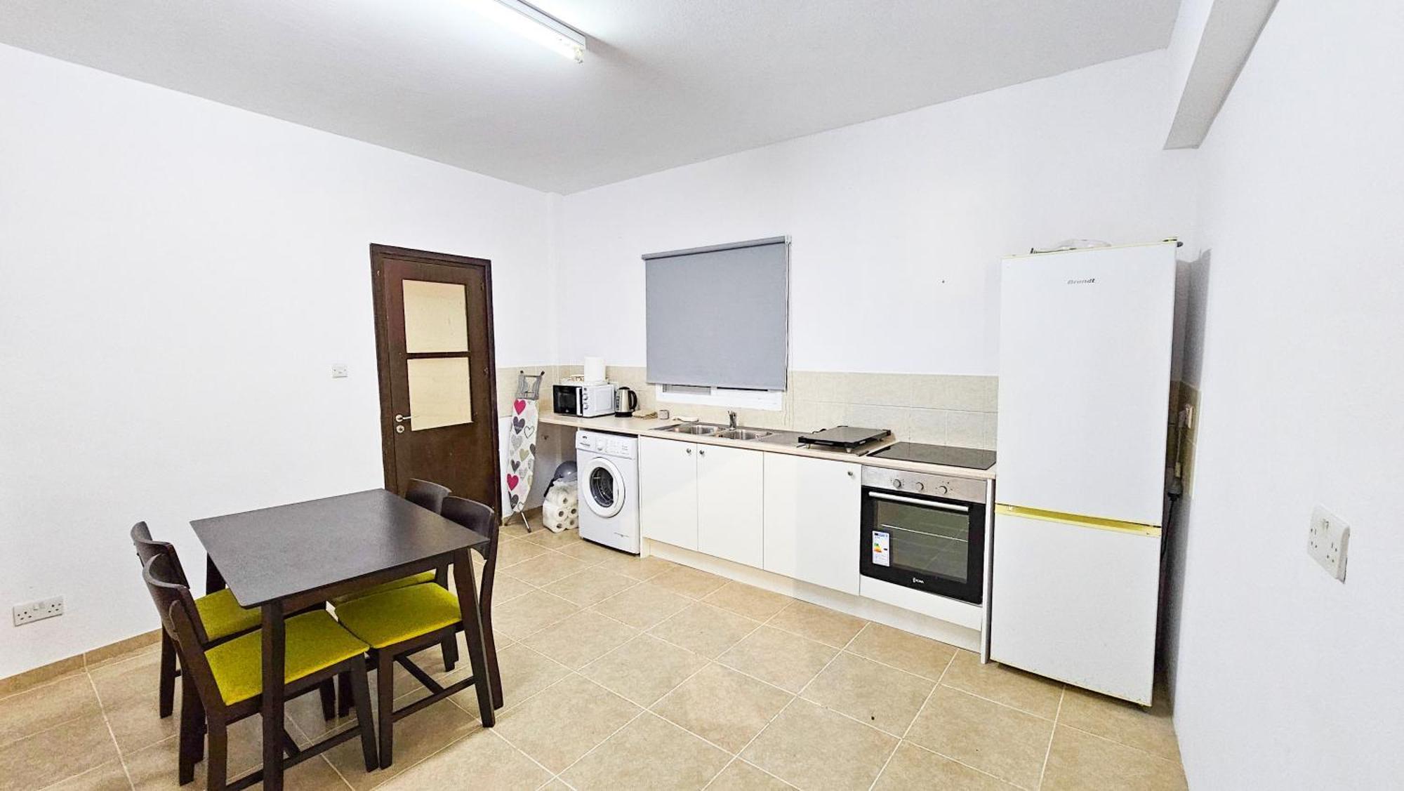 Sky Line City Apartment, 150M From Chabad Lubavitch ラルナカ エクステリア 写真