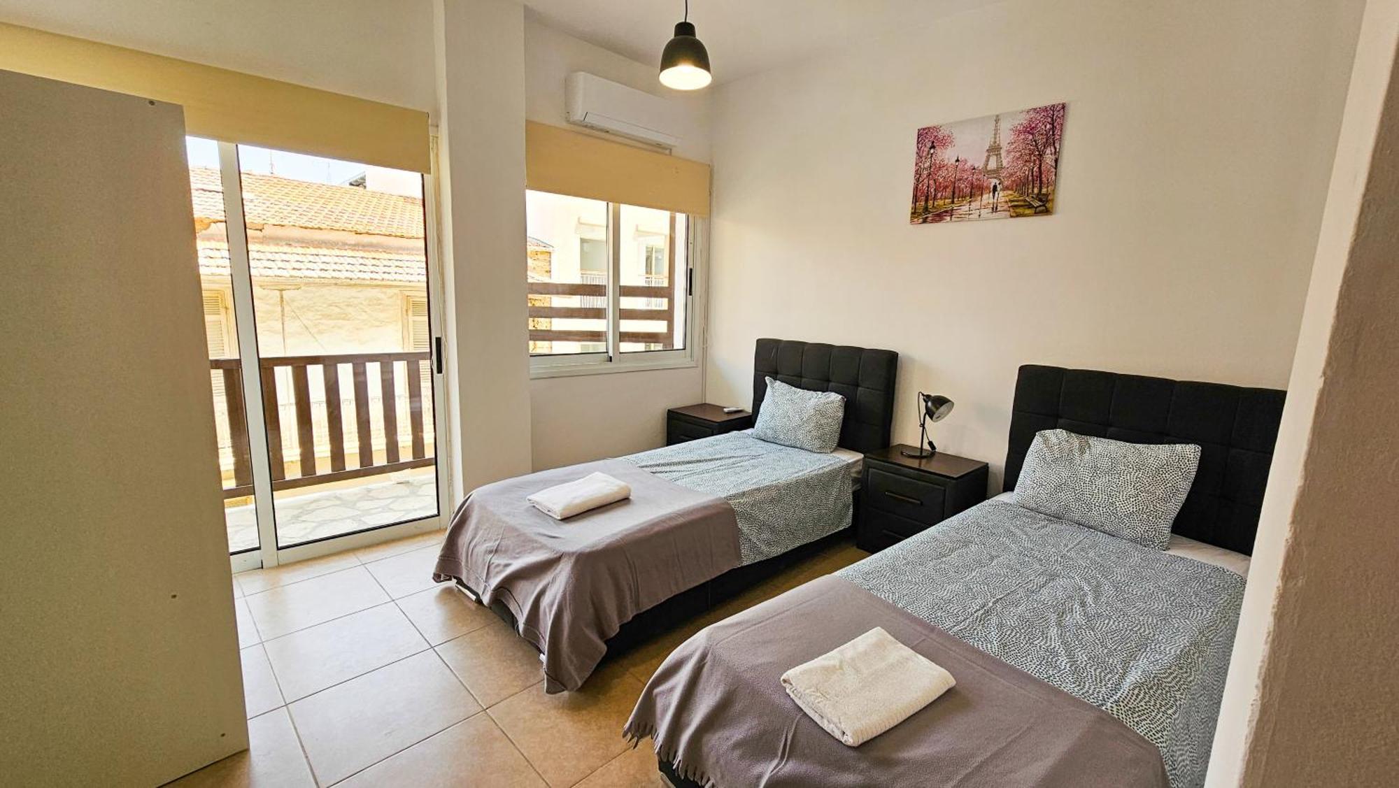 Sky Line City Apartment, 150M From Chabad Lubavitch ラルナカ エクステリア 写真